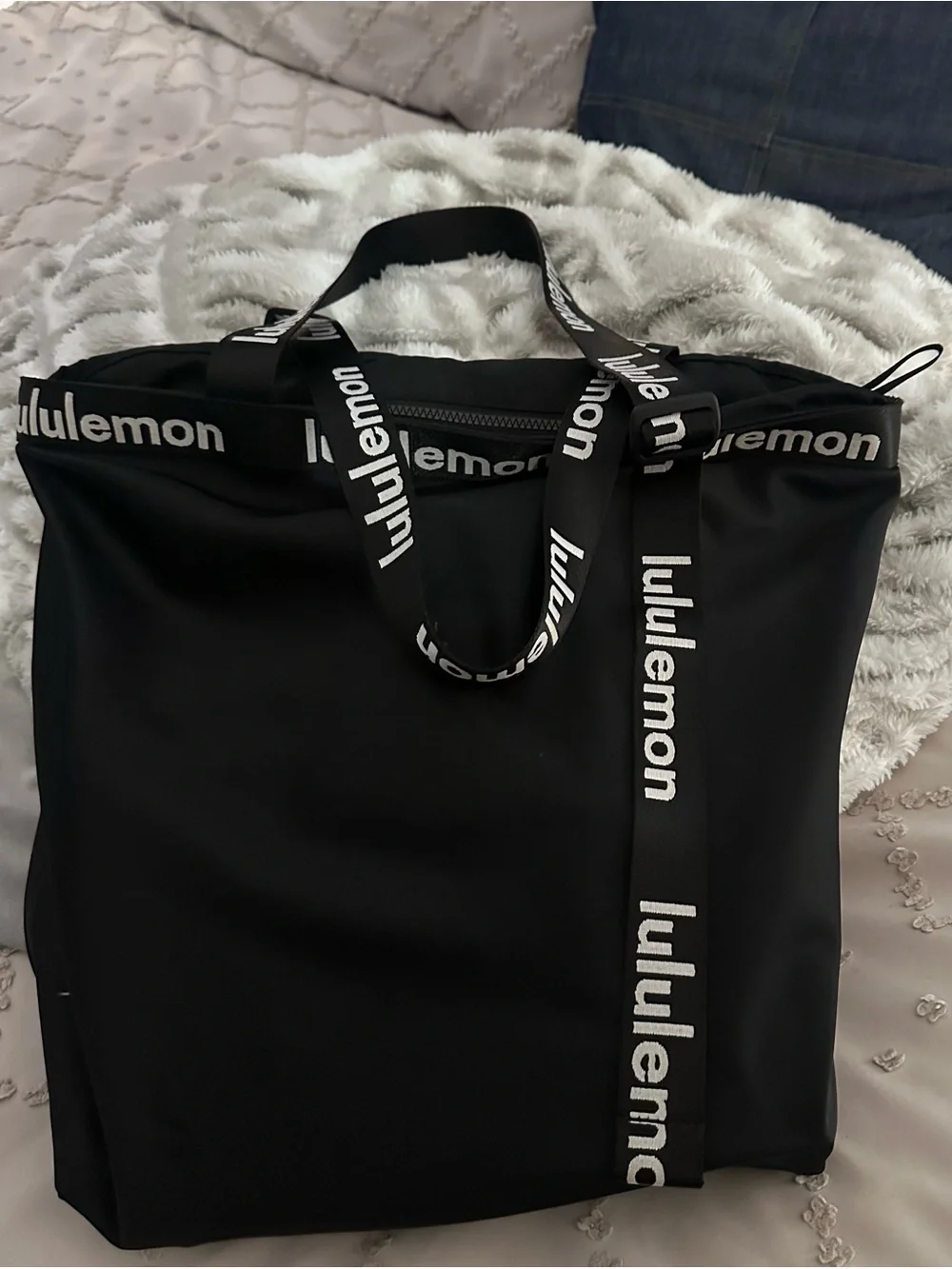 lululemon athletica spacious black